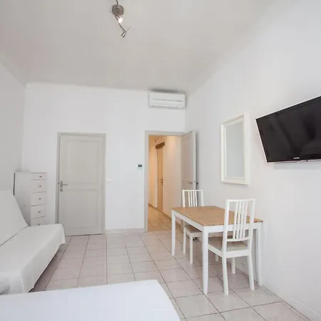 Apartment Foch *
