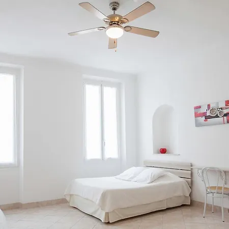 Foch Apartment