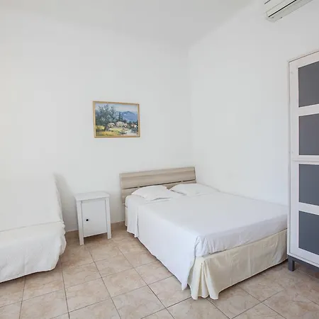 Foch Apartment